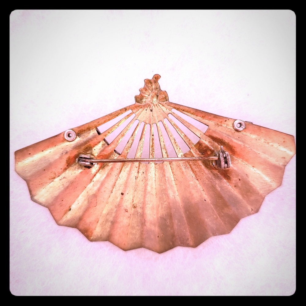 Vintage Gold Fan with Bow and Silver Brooch - Picture 2 of 4